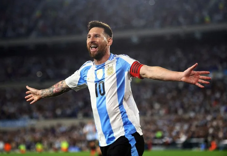 Messi Argentina Arms Wide Celebration